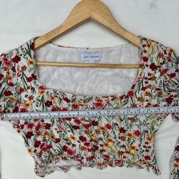LOST + Wander Multi Floral Square Neck
Long Sleeve Button Down Crop Top - Picture 7 of 11